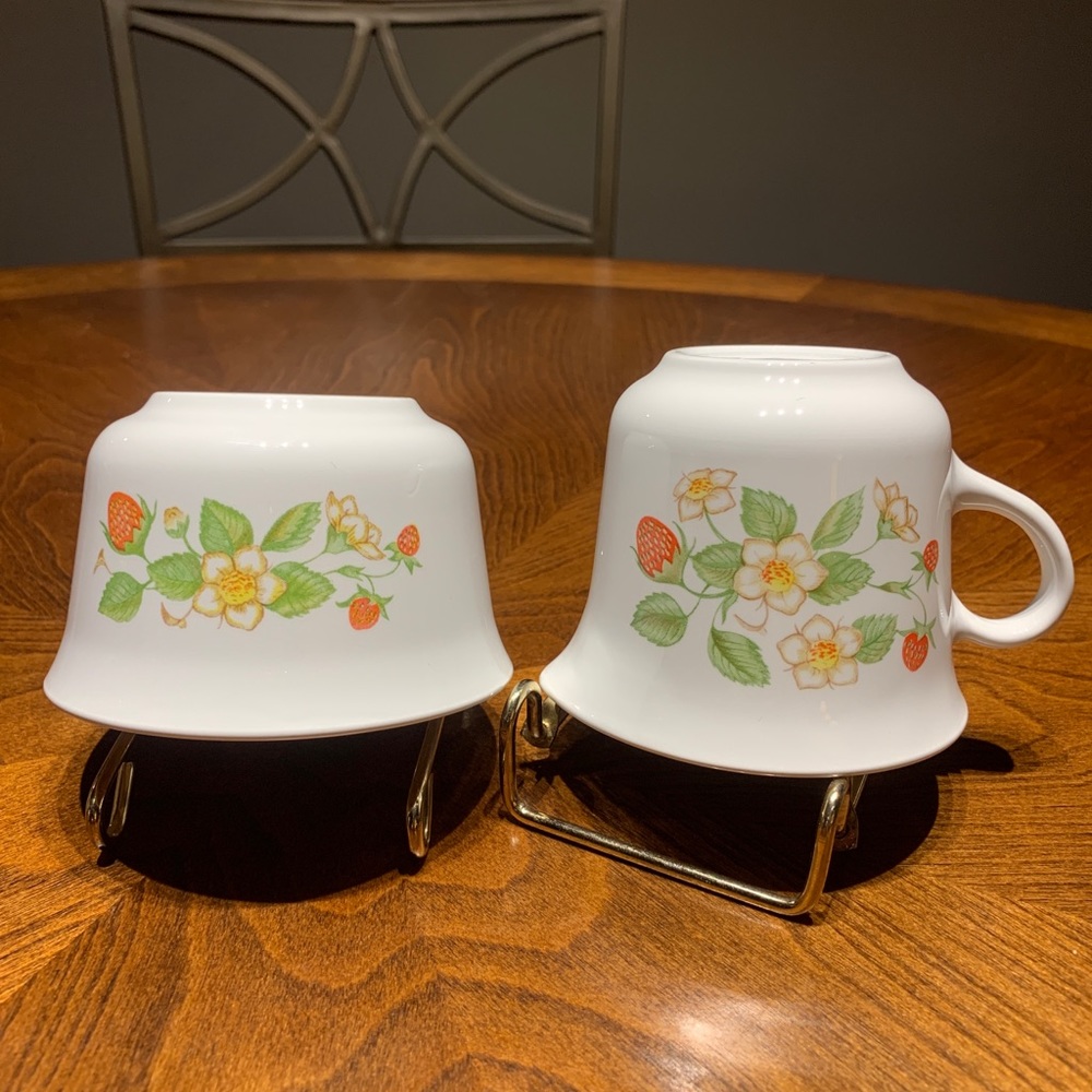 8 pc vintage Corning strawberry sundae tea set
